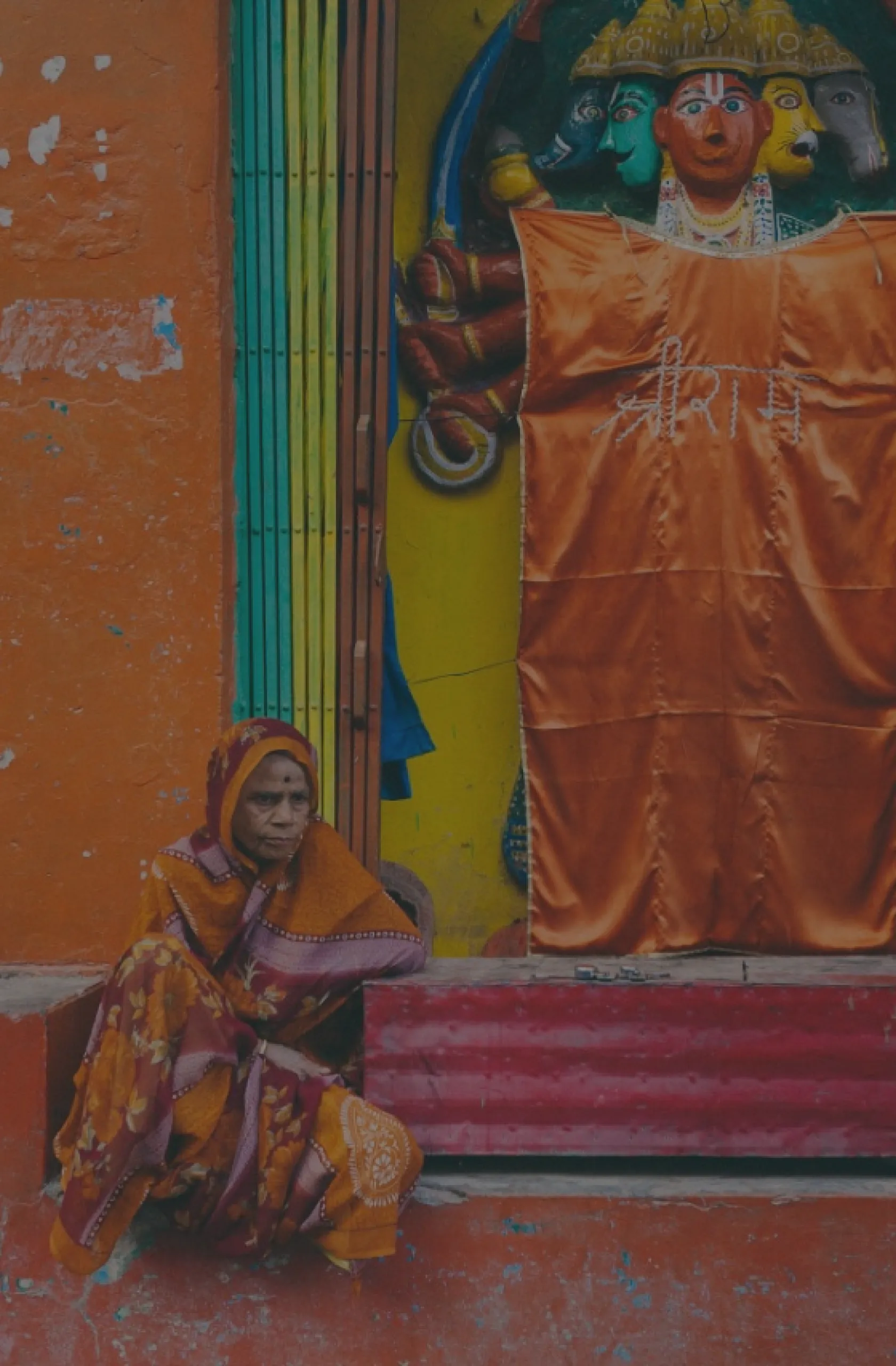 Varanasi cabsule image4