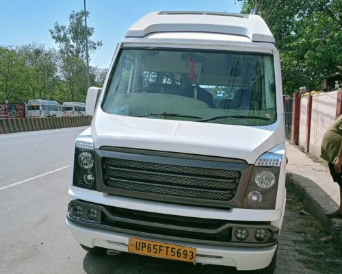 Tempo Traveller 17 Seater in Varanasi_15