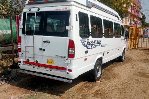 Hire Rent 16 Seater Tempo Traveller in Delhi