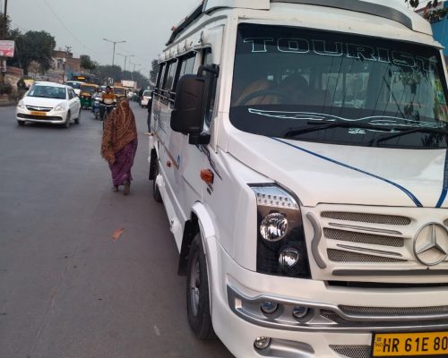 hire-16-Seater-Tempo-Traveller-in-Delhi