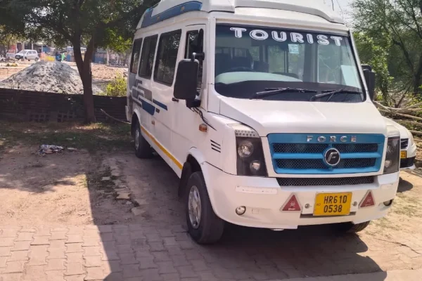 rent-12-seater-tempo-traveller-in-delhi